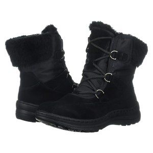 NWB BareTraps Aero Boots